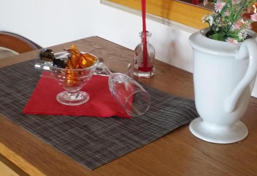 اتاق استاندارد با وان آب گرم, Trisileja En Posada La Busta