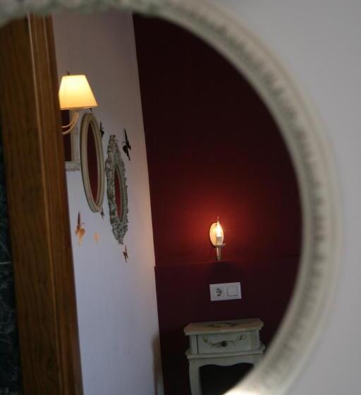 اتاق استاندارد, Trisileja En Posada La Busta