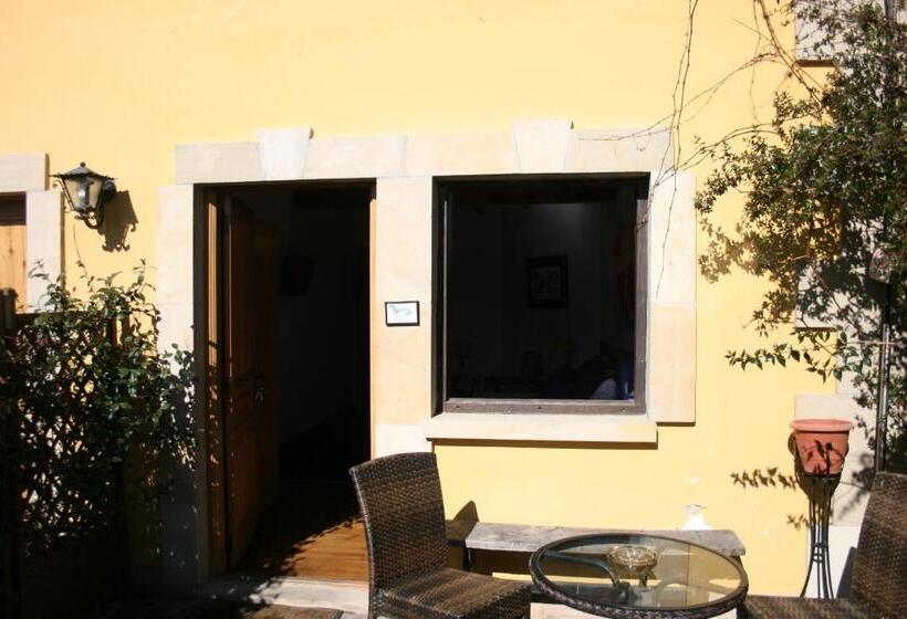 اتاق استاندارد سه نفره, Trisileja En Posada La Busta