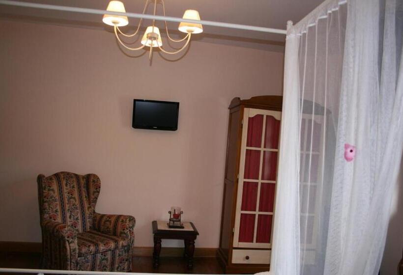 اتاق استاندارد سه نفره, Trisileja En Posada La Busta
