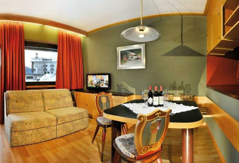 استودیوی استاندارد, Residence Adler