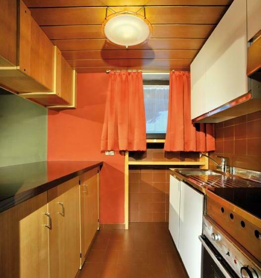 استودیوی استاندارد, Residence Adler