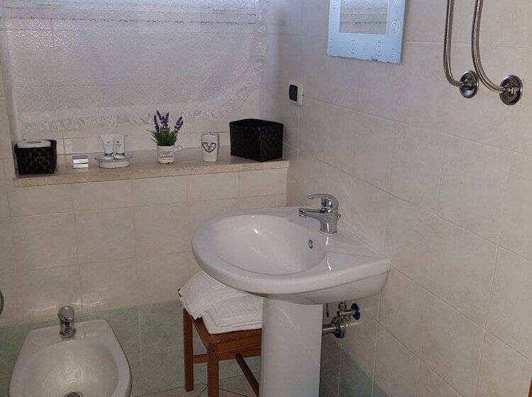 استودیوی استاندارد, Agriturismo Torre Flavia