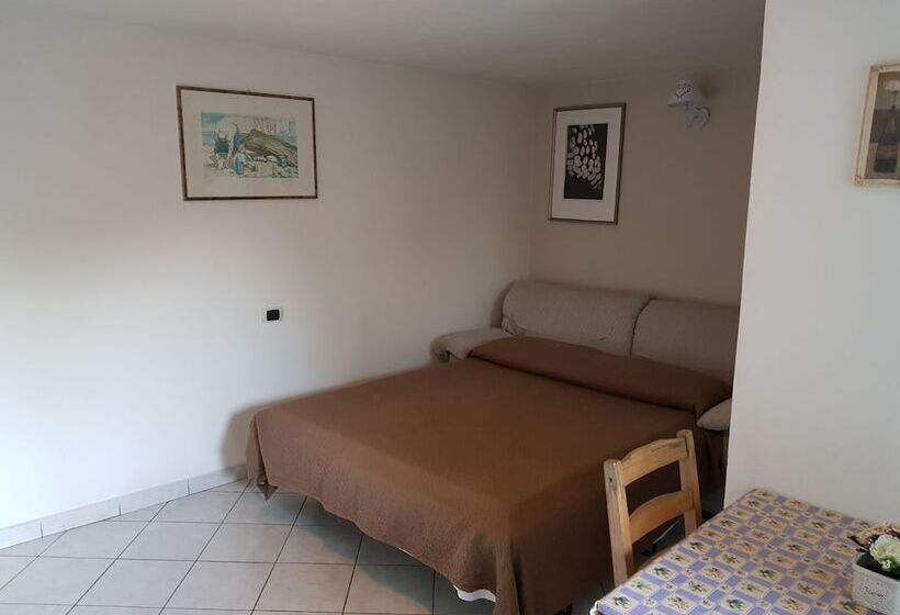 استودیوی استاندارد, Agriturismo Torre Flavia