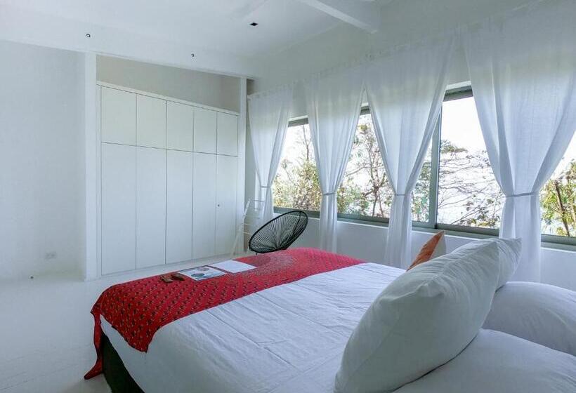 اتاق لوکس با چشم‌انداز دریا, Akwa Resorts Ocean View