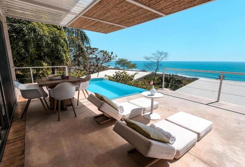 بانگلوی لوکس, Akwa Resorts Ocean View