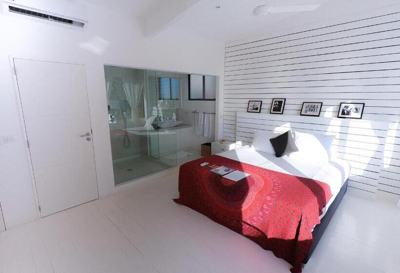 اتاق لوکس با چشم‌انداز دریا, Akwa Resorts Ocean View