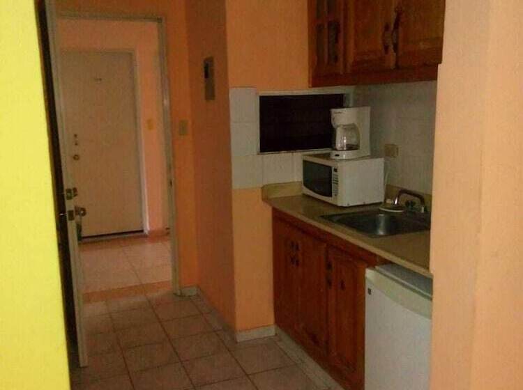 تختخواب در اتاق مشترک, Apartahotel Jardines Metropolitanos