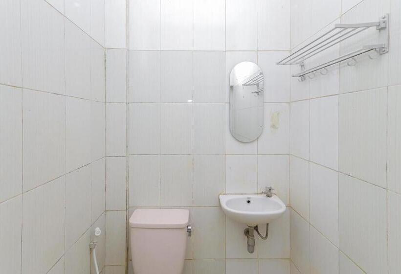 اتاق لوکس, Reddoorz Plus Near Museum Angkut Batu 4