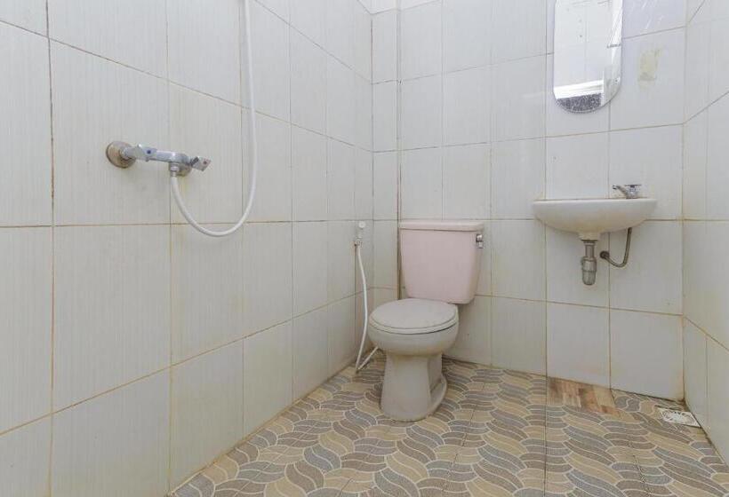 اتاق لوکس, Reddoorz Plus Near Museum Angkut Batu 4
