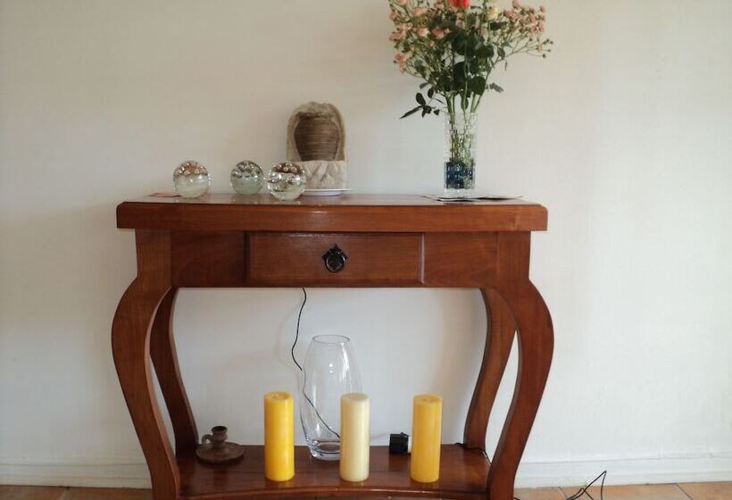 اتاق استاندارد, Hostal Casa Familia
