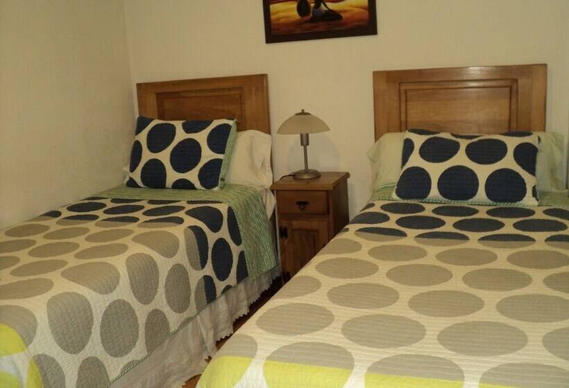 اتاق استاندارد, Hostal Casa Familia