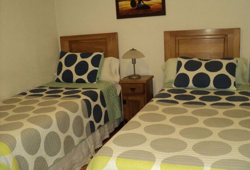 اتاق استاندارد, Hostal Casa Familia