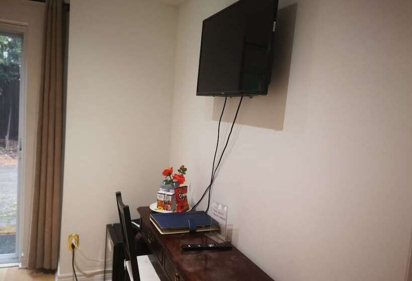 اتاق لوکس با چشم‌انداز باغ, Margie Townhome Suites