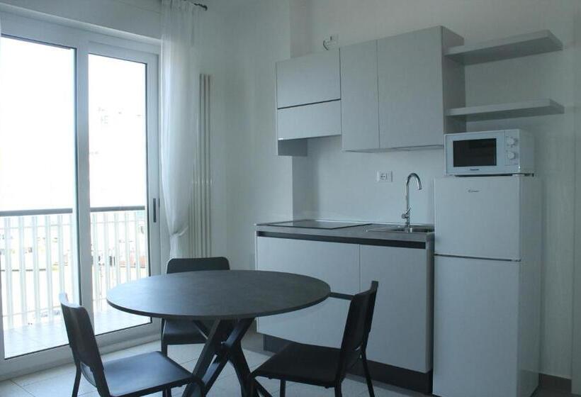 آپارتمان 1 خوابه با بالکن, Residence Fiorella
