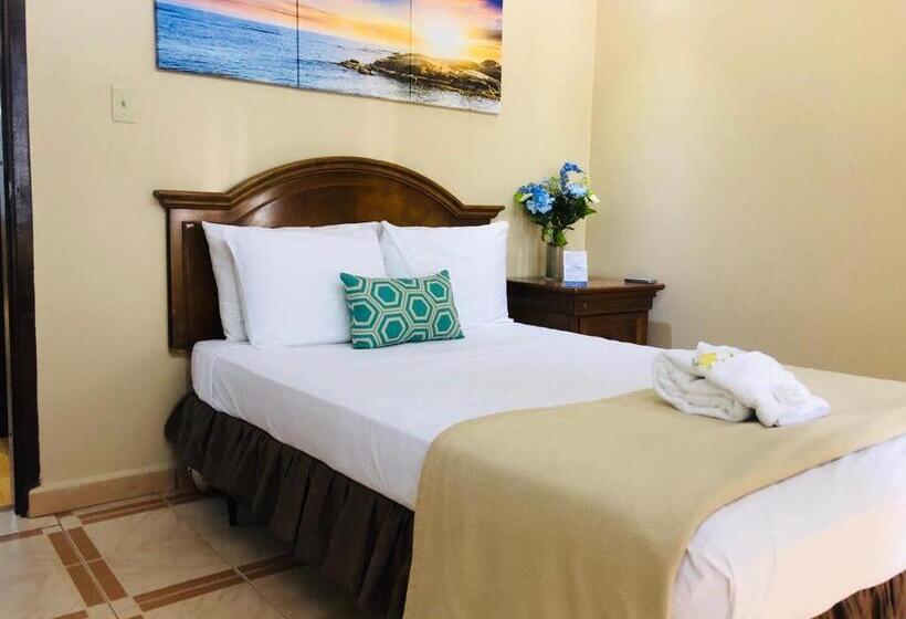 اتاق اکونومی, Arecibo Inn