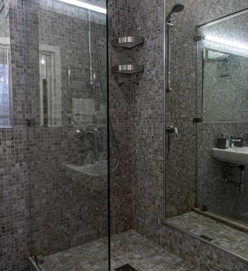 اتاق لوکس سه تخته, Spa Hotel Dobrynia