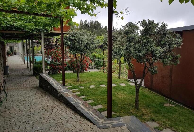 سوییت جونیور با بالکن, Vila Marim Country Houses