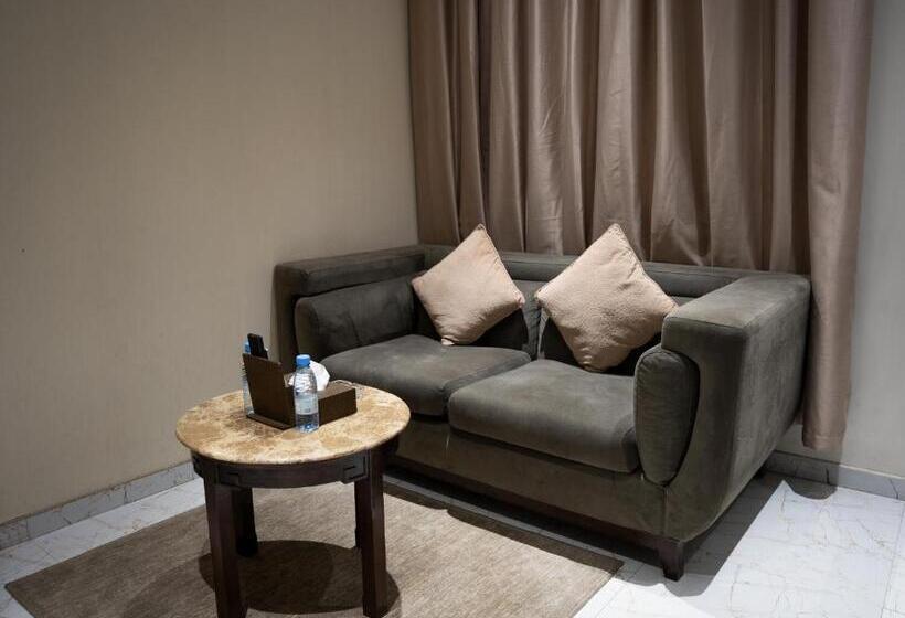 اتاق اکونومی, Toot House Alqaim
