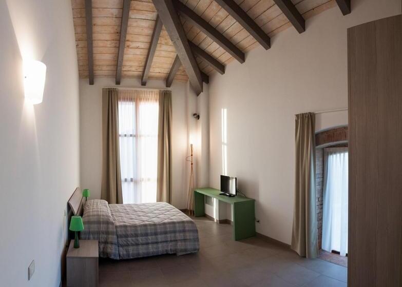 带大床的豪华间, Agriturismo Mascudiera