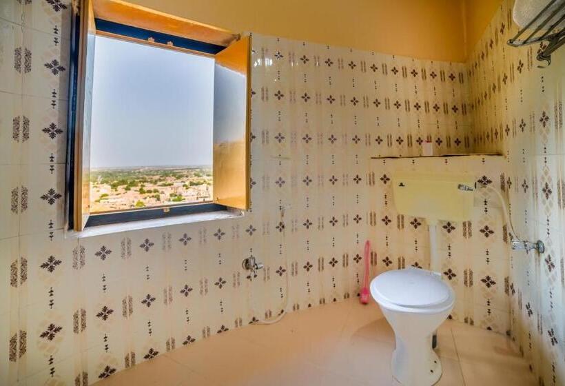 اتاق لوکس, Mud Mirror Guesthouse