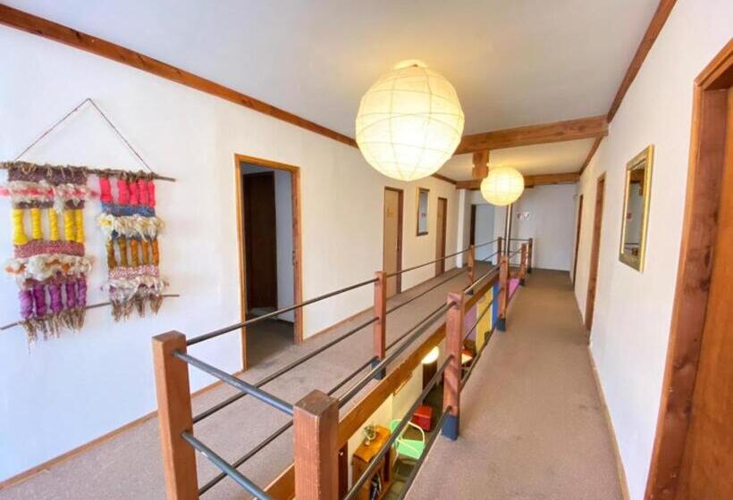 اتاق استاندارد سه نفره, Pucontours Hostal   Hostel