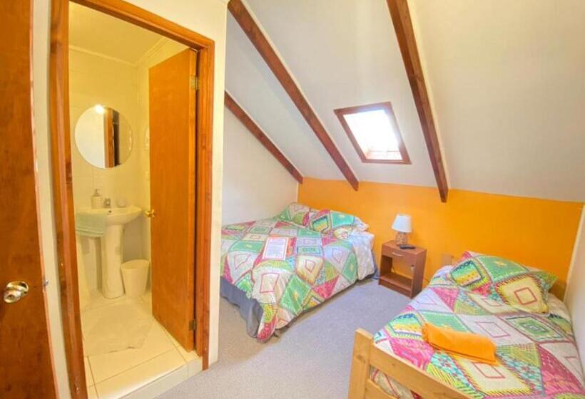 اتاق استاندارد سه نفره, Pucontours Hostal   Hostel