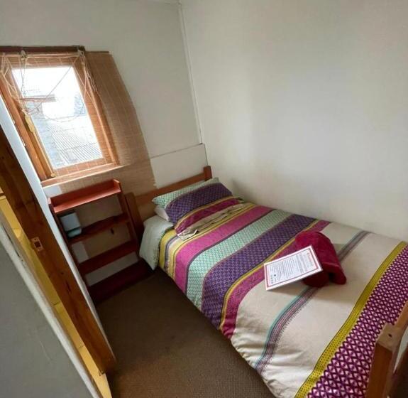 اتاق استاندارد یک نفره, Pucontours Hostal   Hostel