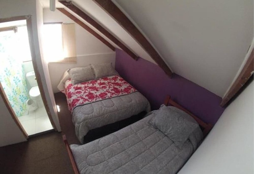 اتاق استاندارد سه نفره, Pucontours Hostal   Hostel