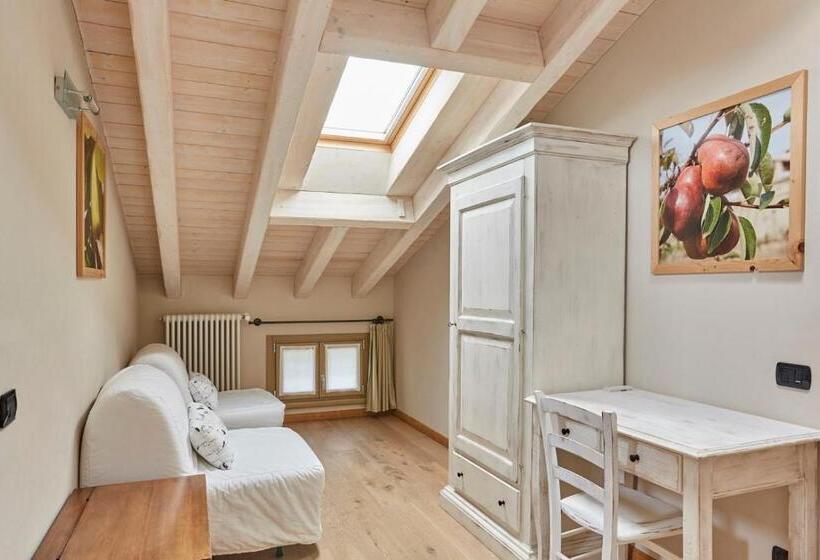 سوییت دوبلکس, Agriturismo Alba Del Borgo
