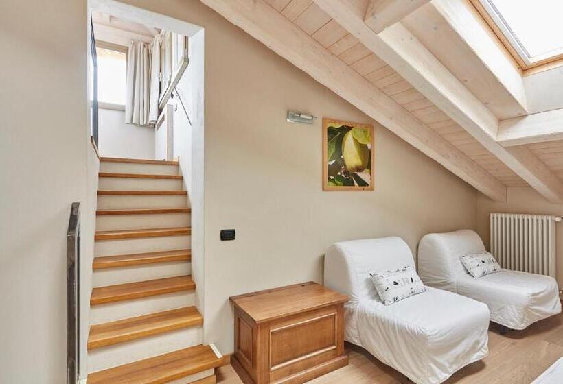 سوییت دوبلکس, Agriturismo Alba Del Borgo