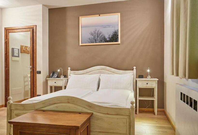 اتاق رمانتیک, Agriturismo Alba Del Borgo