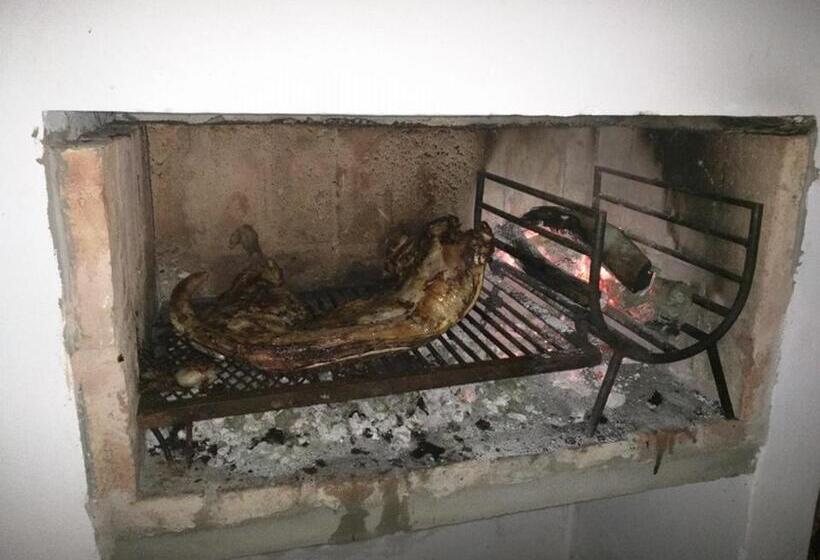 ویلای استاندارد با چشم‌انداز باغ, La Celmira