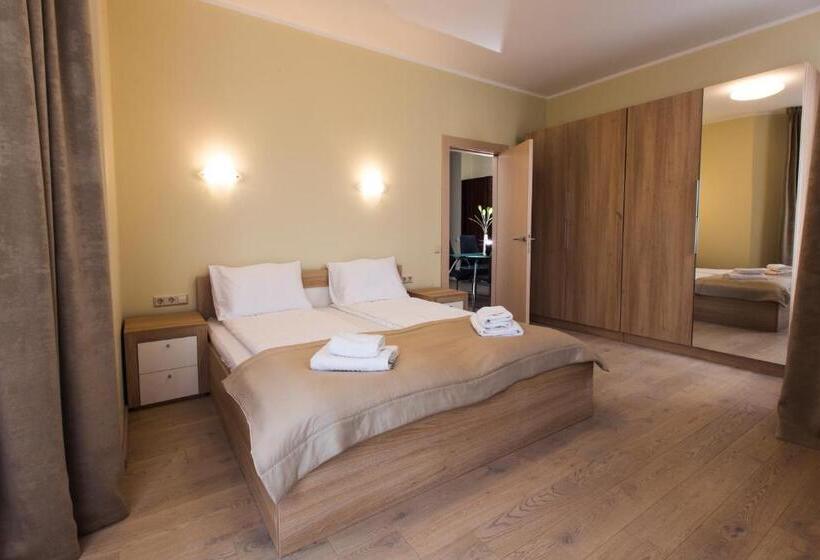 آپارتمان 2 خوابه با بالکن, Katrin Apartments