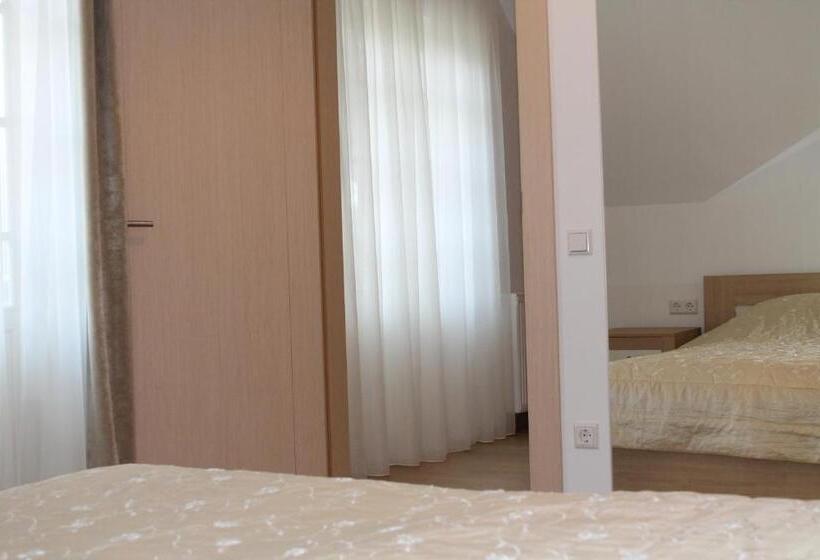 آپارتمان 3 خوابه, Katrin Apartments