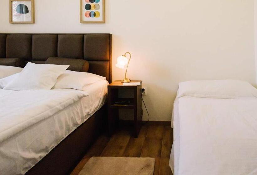 آپارتمان 1 خوابه با چشم‌انداز باغ, Apartman Diófa