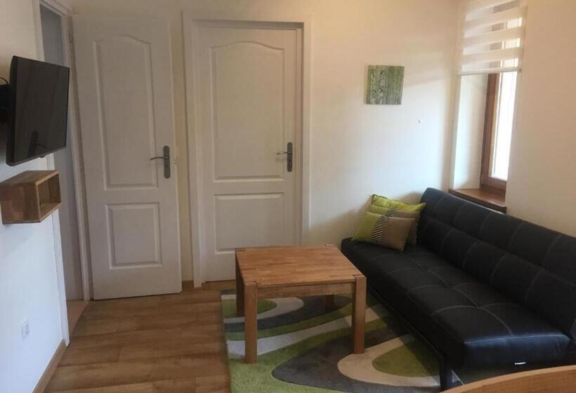 آپارتمان سوپریور 2 خوابه, Apartman Diófa