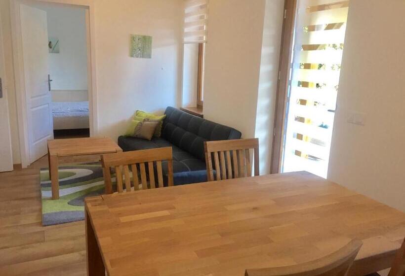 آپارتمان سوپریور 2 خوابه, Apartman Diófa