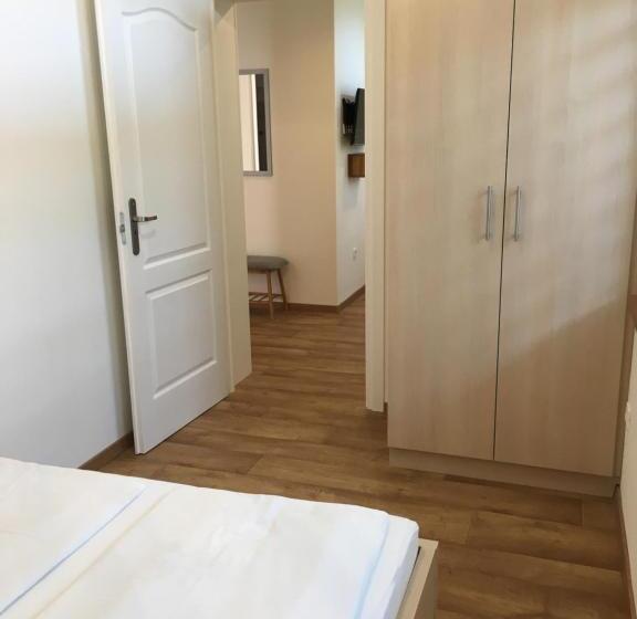 آپارتمان 1 خوابه, Apartman Diófa