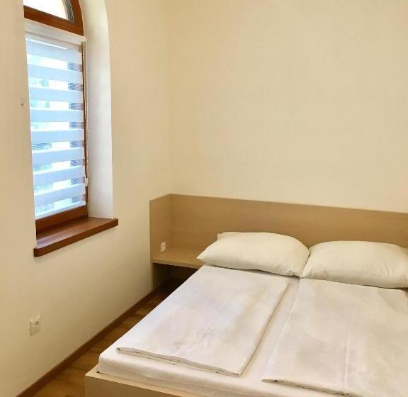 آپارتمان 1 خوابه, Apartman Diófa