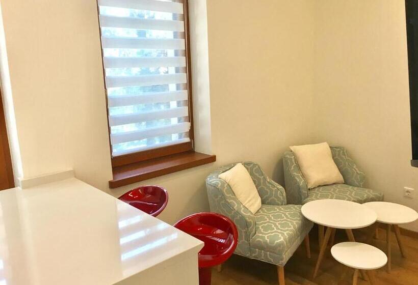 آپارتمان 1 خوابه, Apartman Diófa