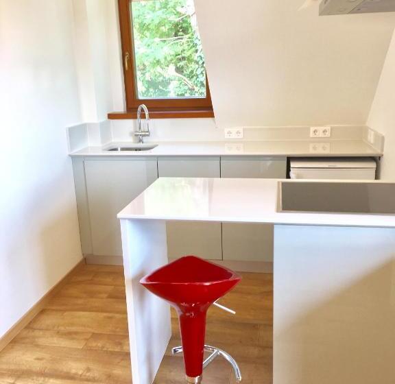آپارتمان 1 خوابه با بالکن, Apartman Diófa