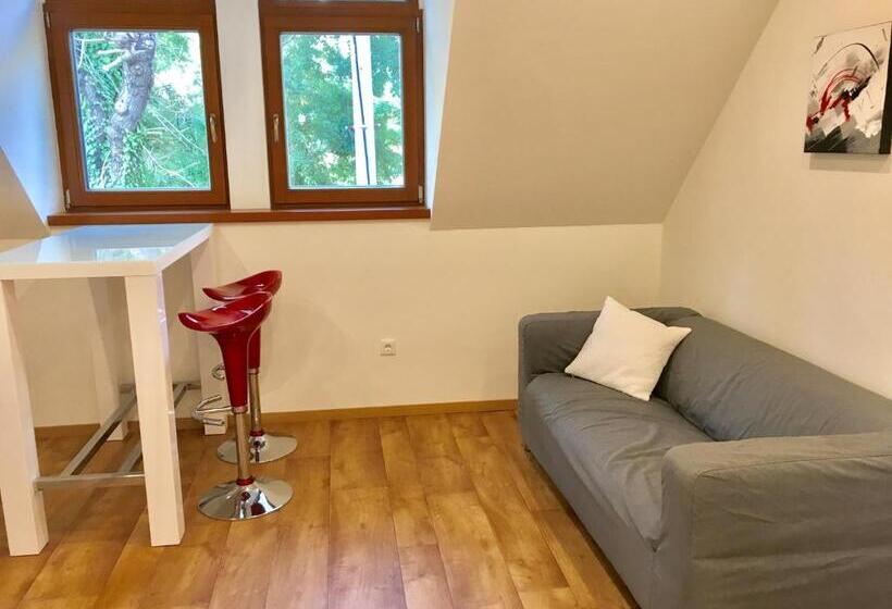 استودیوی استاندارد, Apartman Diófa
