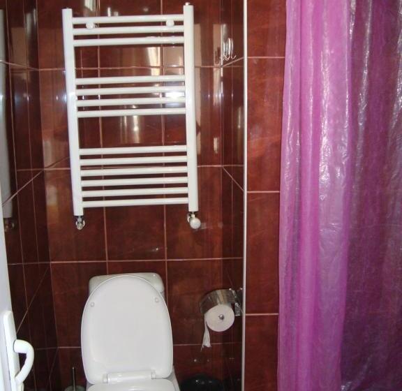 اتاق استاندارد سه نفره, Chicho Guesthouse
