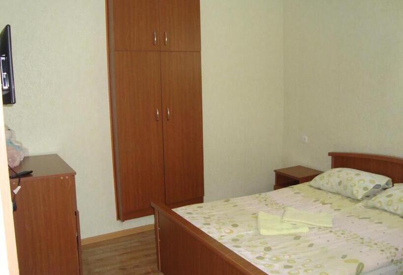 اتاق لوکس, Chicho Guesthouse