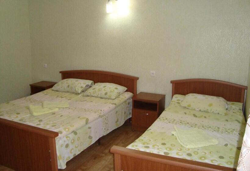 اتاق لوکس, Chicho Guesthouse