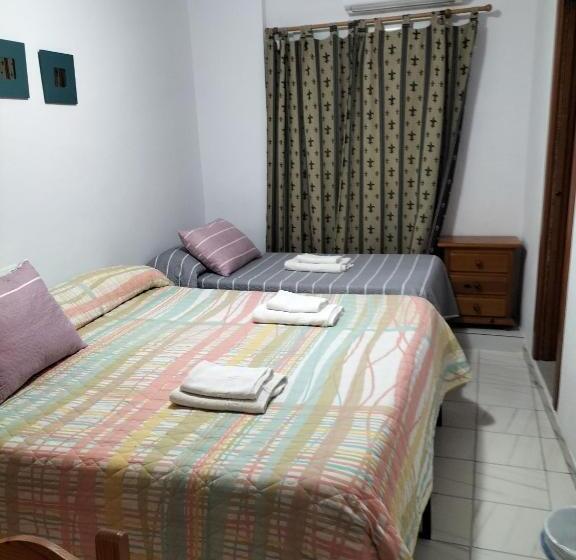 اتاق لوکس, Ochomin Hostel