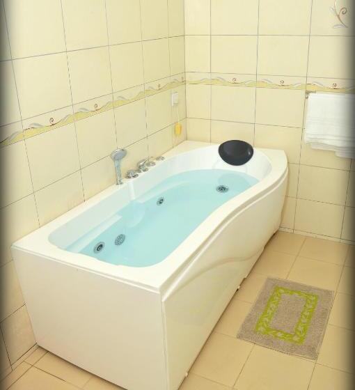 آپارتمان 1 خوابه با بالکن, Niv Villa