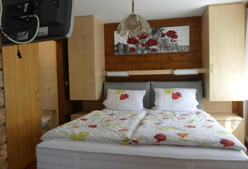 اتاق استاندارد سه نفره, Pension Holzerstube