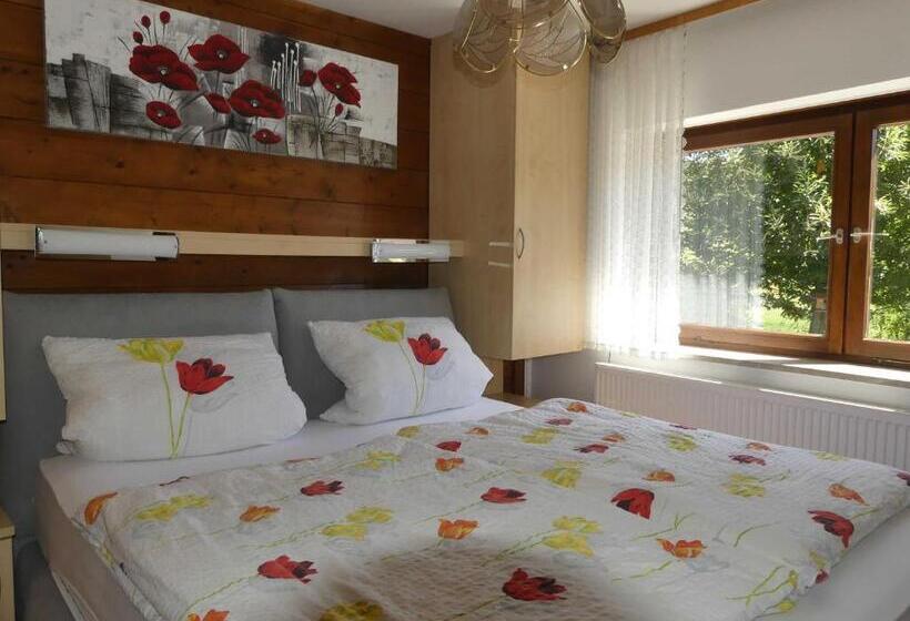اتاق استاندارد سه نفره, Pension Holzerstube